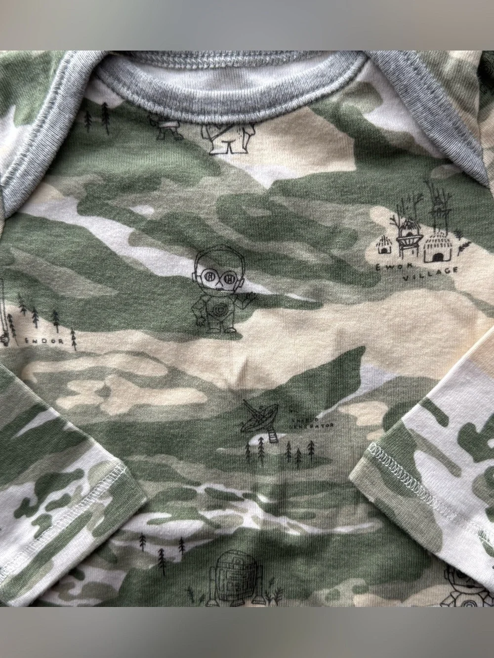 Baby Gap x Star Wars Camo Outfit Set 3-6 Months Green Bodysuit Jogger Pants